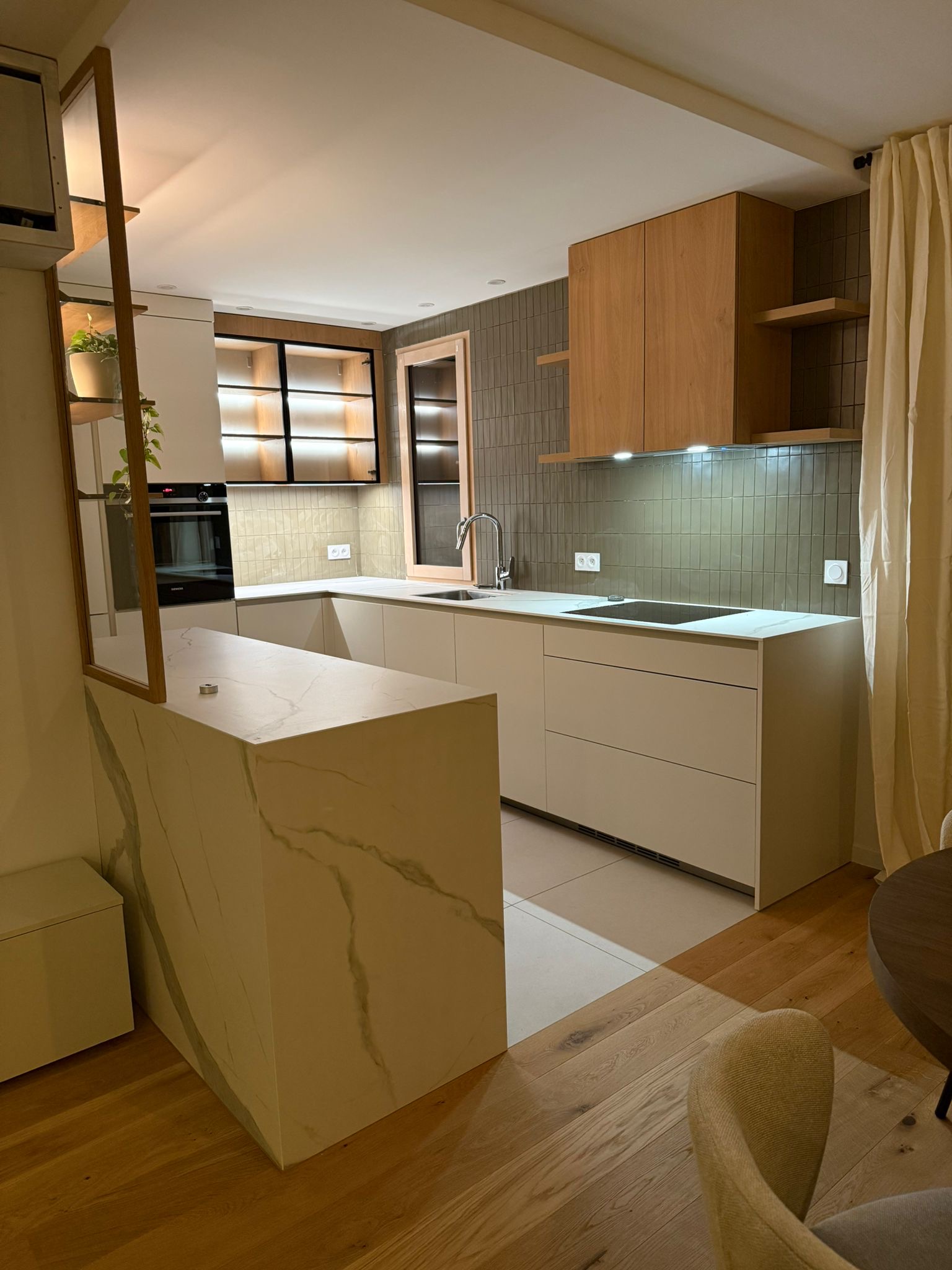 Appartement à Lyon : Pose d'une cuisine - Cuisines & Portes